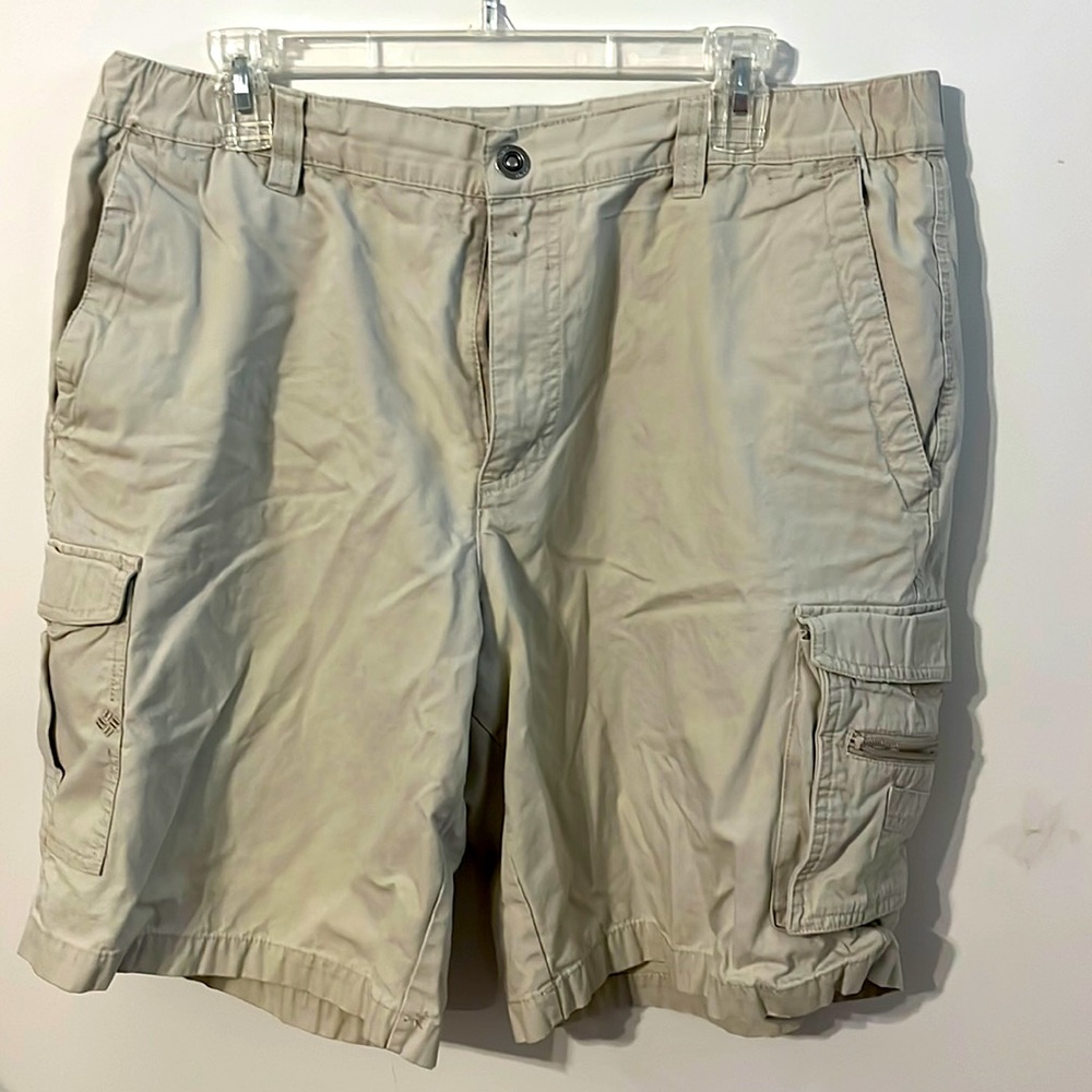 Men’s cargo shorts